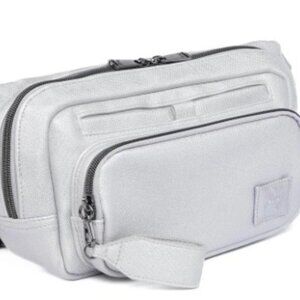 LUG Hitch Matte Luxe VL Belt Bag - Metallic Silver